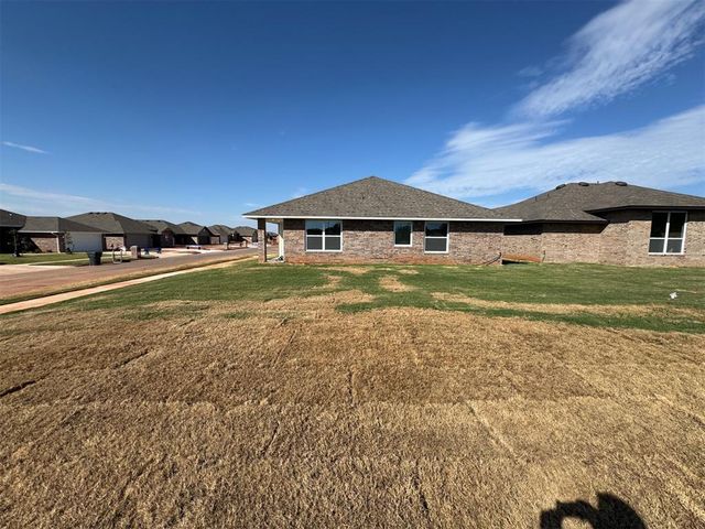 10730 Painted Turtle Way, Midwest City, OK 73130