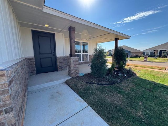 10730 Painted Turtle Way, Midwest City, OK 73130