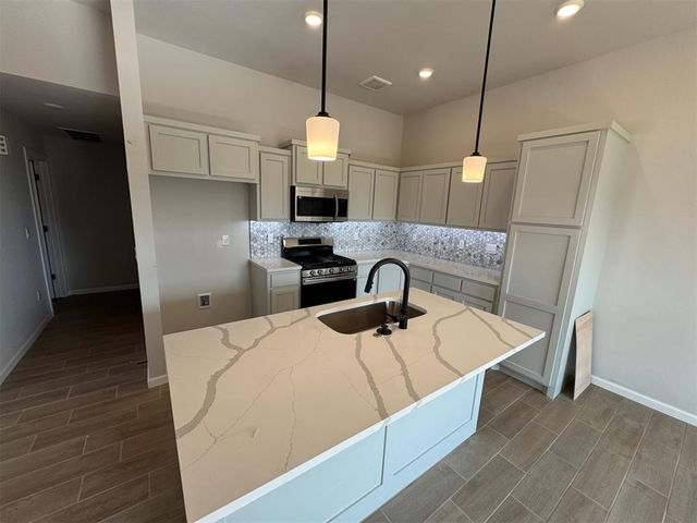 10730 Painted Turtle Way, Midwest City, OK 73130