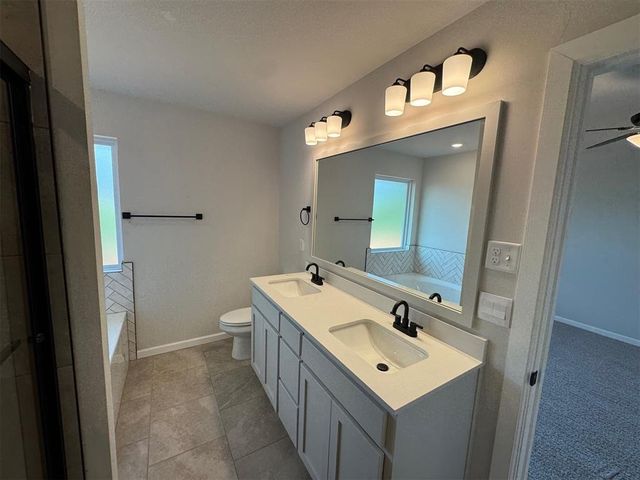 10730 Painted Turtle Way, Midwest City, OK 73130