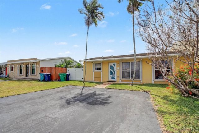 11416 SW 148th Ter, Miami, FL 33176