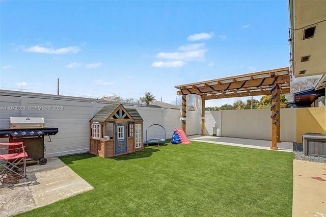 11416 SW 148th Ter, Miami, FL 33176