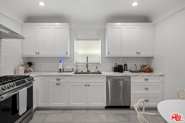 1236 S Mullen Avenue, Los Angeles, CA 90019