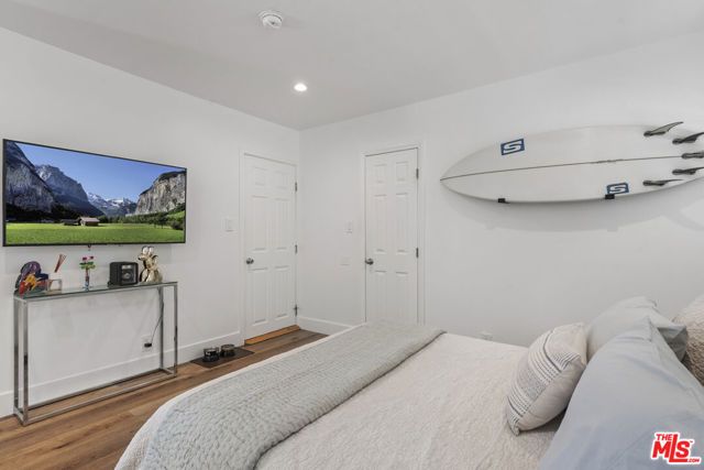 1236 S Mullen Avenue, Los Angeles, CA 90019