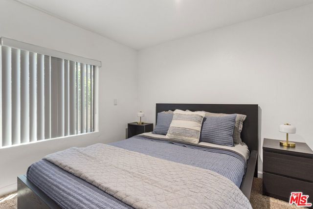 1236 S Mullen Avenue, Los Angeles, CA 90019