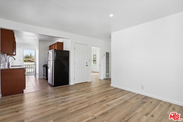 1236 S Mullen Avenue, Los Angeles, CA 90019