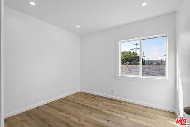 1236 S Mullen Avenue, Los Angeles, CA 90019