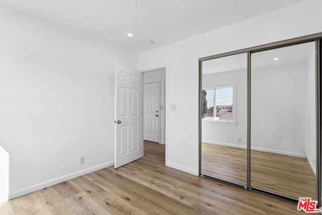 1236 S Mullen Avenue, Los Angeles, CA 90019