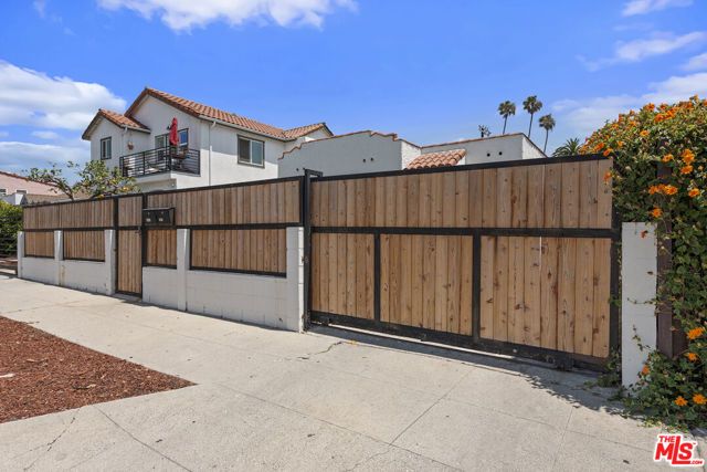 1236 S Mullen Avenue, Los Angeles, CA 90019