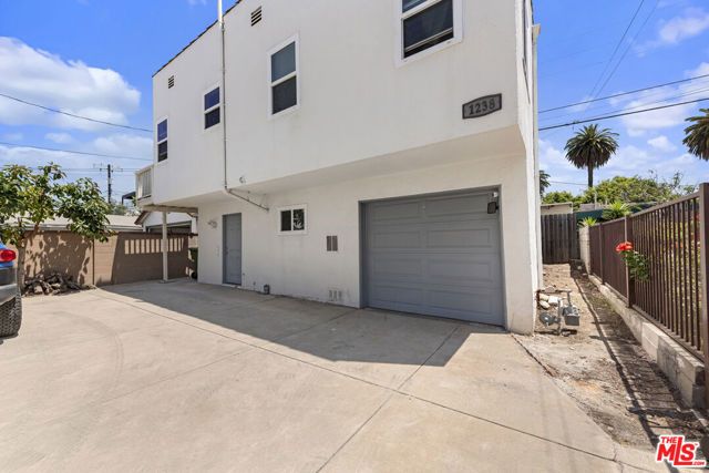 1236 S Mullen Avenue, Los Angeles, CA 90019