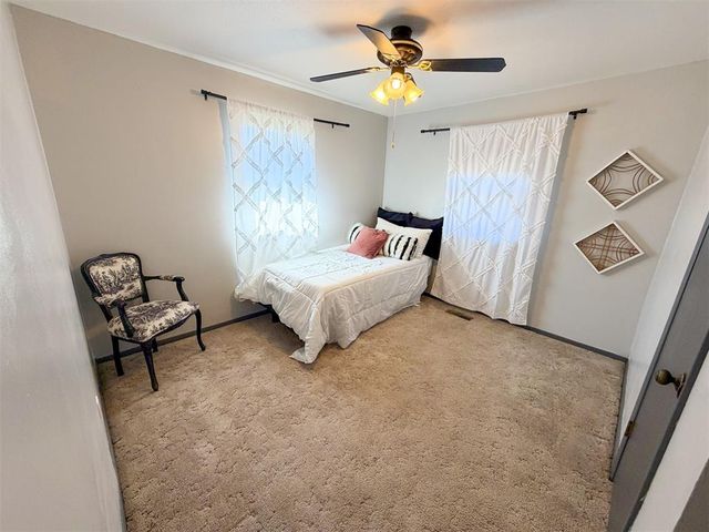 1518 Cinderella Avenue, Norman, OK 73072