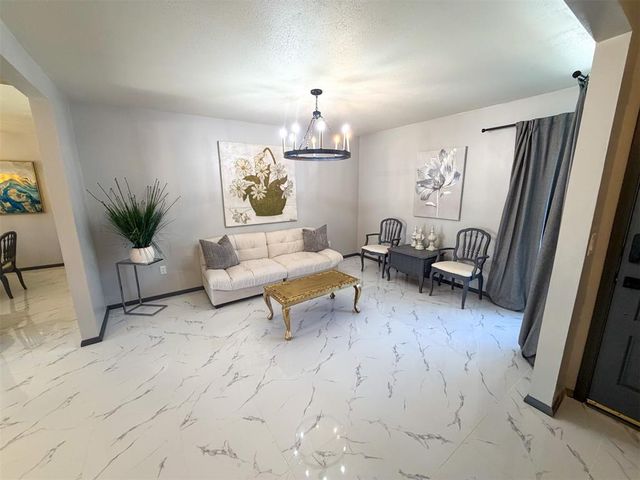 1518 Cinderella Avenue, Norman, OK 73072