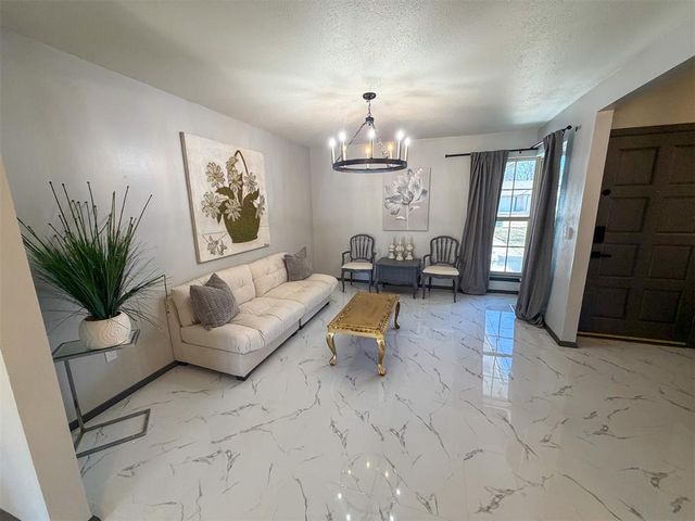 1518 Cinderella Avenue, Norman, OK 73072