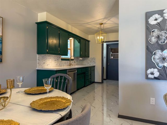 1518 Cinderella Avenue, Norman, OK 73072