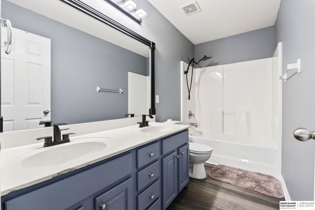 8108 N 149 Avenue, Bennington, NE 68007