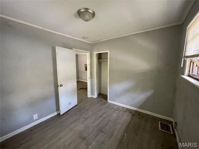 435 Adrian Drive, St Louis, MO 63137