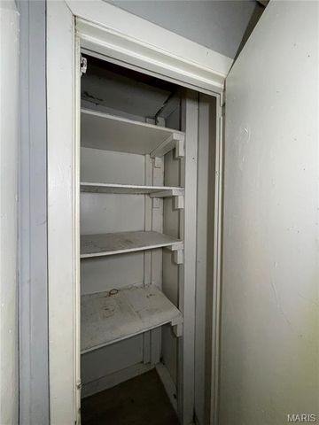 435 Adrian Drive, St Louis, MO 63137