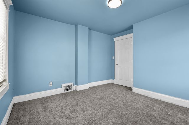 901 Clarence Street, Kalamazoo, MI 49001