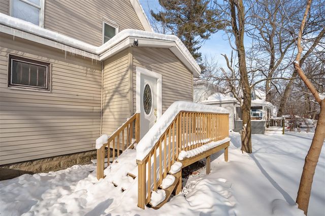 901 Clarence Street, Kalamazoo, MI 49001