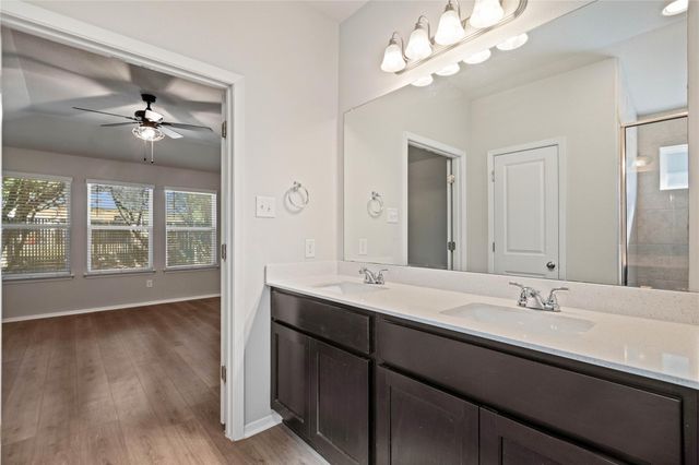 20004 Lee LN, Lago Vista, TX 78645