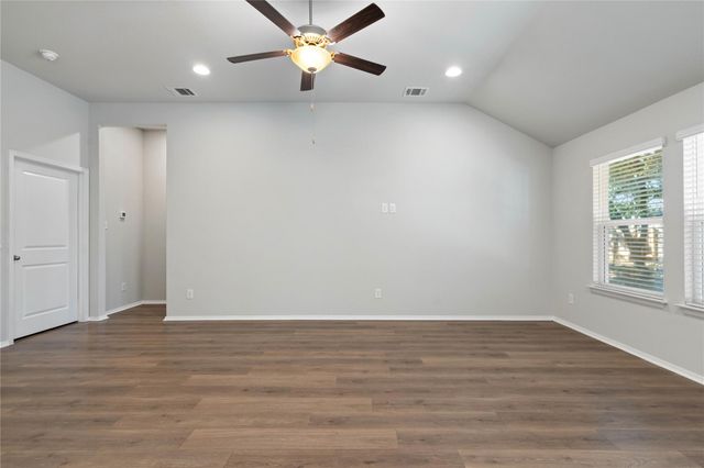 20004 Lee LN, Lago Vista, TX 78645