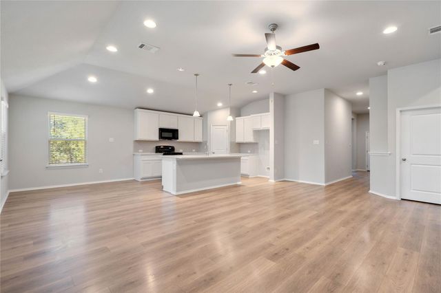 20004 Lee LN, Lago Vista, TX 78645