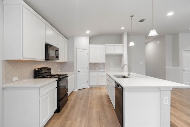 20004 Lee LN, Lago Vista, TX 78645