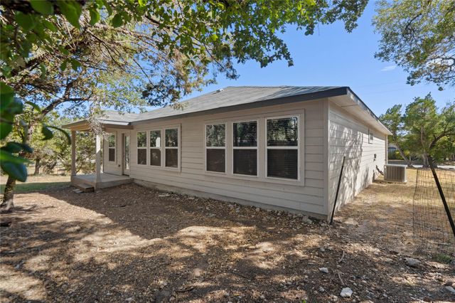 20004 Lee LN, Lago Vista, TX 78645
