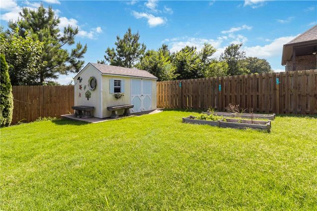 1340 Sweetbriar Circle, Centerton, AR 72719
