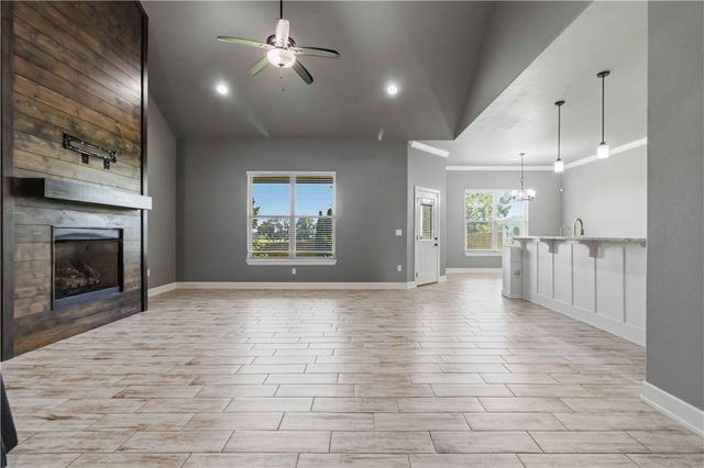1340 Sweetbriar Circle, Centerton, AR 72719