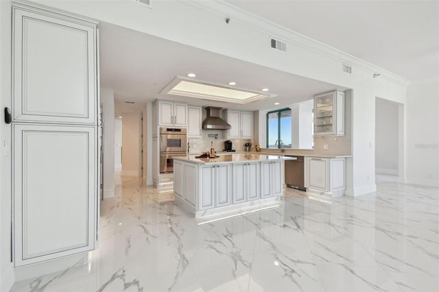 1560 GULF BOULEVARD 306, Clearwater Beach, FL 33767