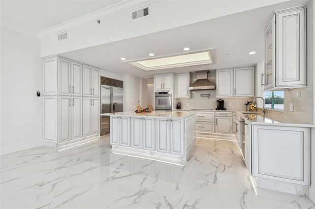 1560 GULF BOULEVARD 306, Clearwater Beach, FL 33767