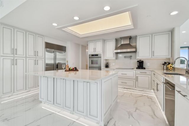 1560 GULF BOULEVARD 306, Clearwater Beach, FL 33767