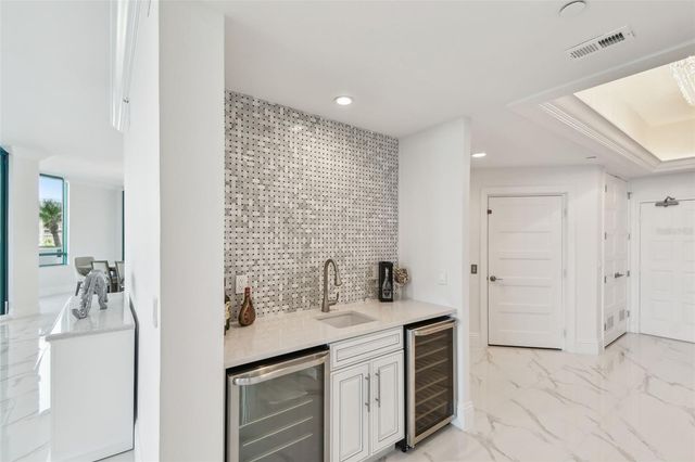 1560 GULF BOULEVARD 306, Clearwater Beach, FL 33767