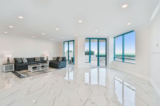 1560 GULF BOULEVARD 306, Clearwater Beach, FL 33767