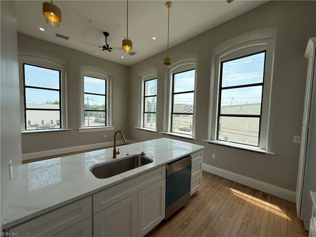 332 34th ST B3, Newport News, VA 23607