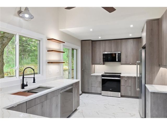 9786 Lower 167th Street, Lakeville, MN 55044