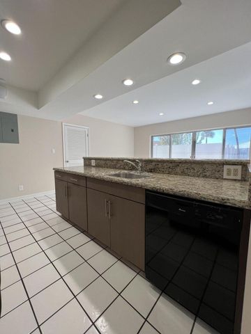 499 W Conference Drive, Boca Raton, FL 33486
