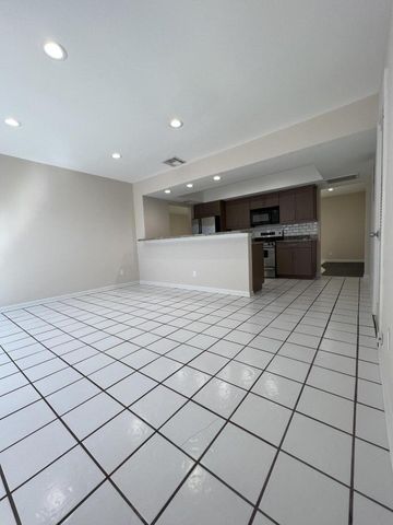 499 W Conference Drive, Boca Raton, FL 33486