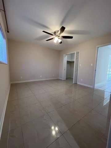 499 W Conference Drive, Boca Raton, FL 33486