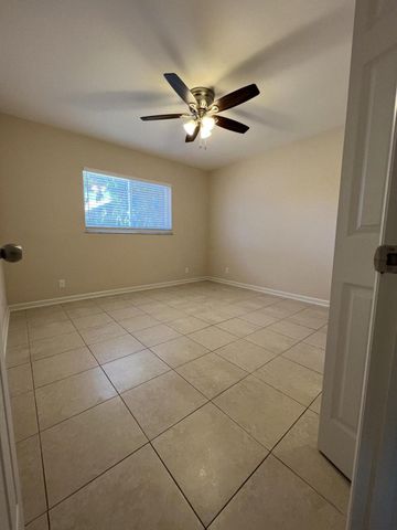 499 W Conference Drive, Boca Raton, FL 33486