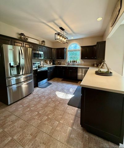 1503 Gravel Hill Rd, Columbia, TN 38401
