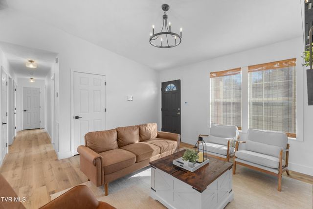 2165 Brights Pike, Morristown, TN 37814