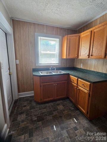 612 Oakshade Avenue, Kannapolis, NC 28083