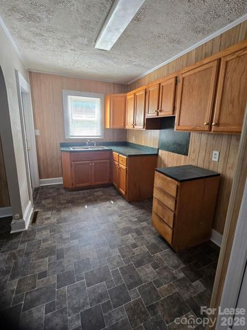 612 Oakshade Avenue, Kannapolis, NC 28083
