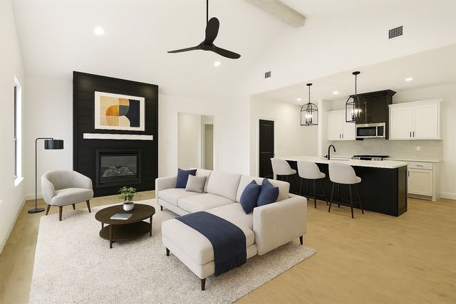 218 Legacy Boulevard, Weatherford, TX 76085