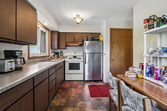 108-110 Tompkins Drive, Monona, WI 53716