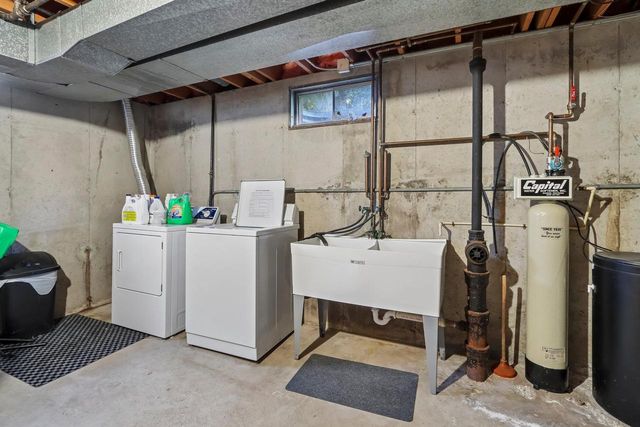 108-110 Tompkins Drive, Monona, WI 53716