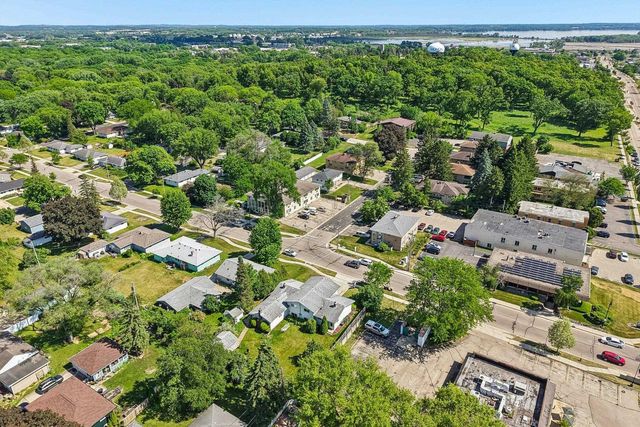 108-110 Tompkins Drive, Monona, WI 53716