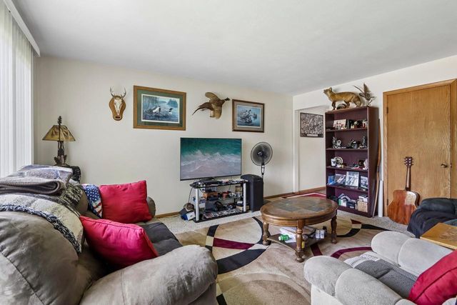 108-110 Tompkins Drive, Monona, WI 53716